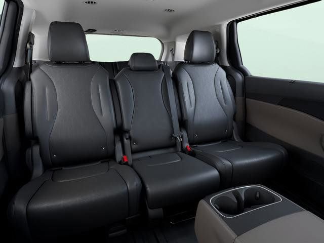 New 2026 Kia Carnival EX FWD image 16