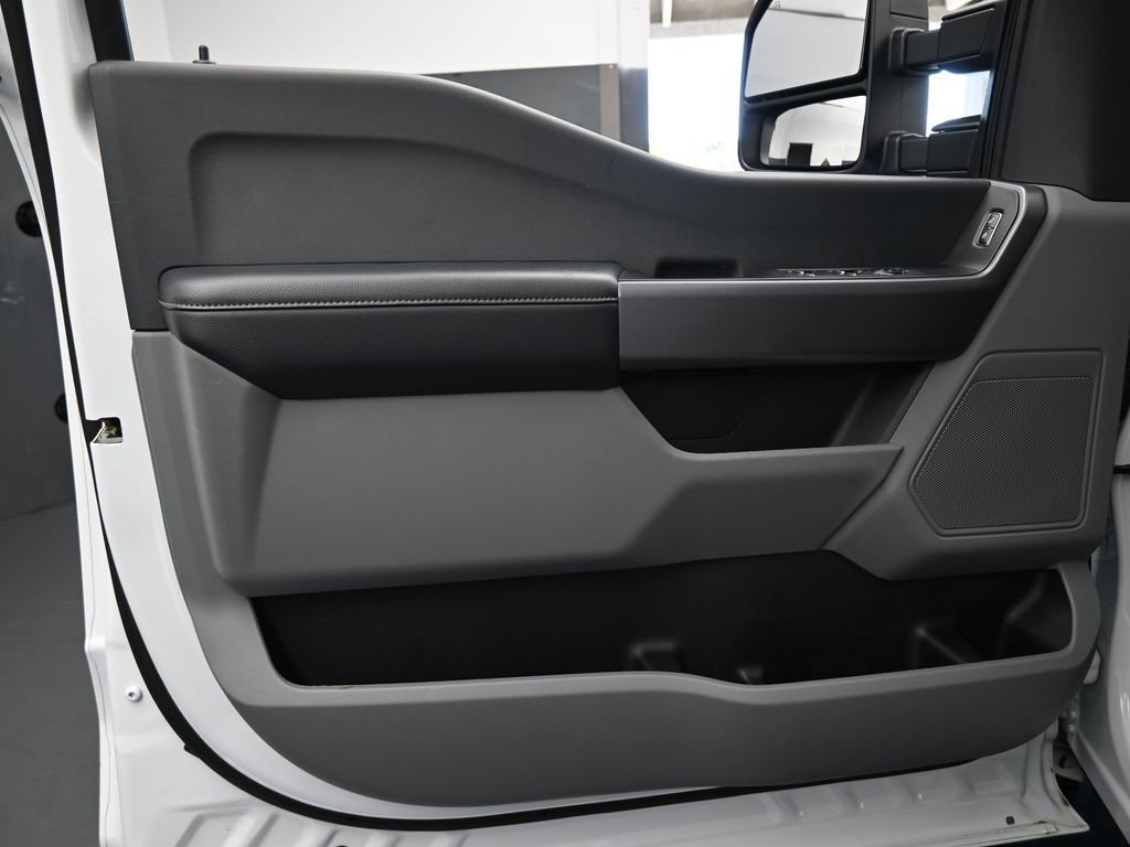 Used 2025 Ford F250 XLT image 16