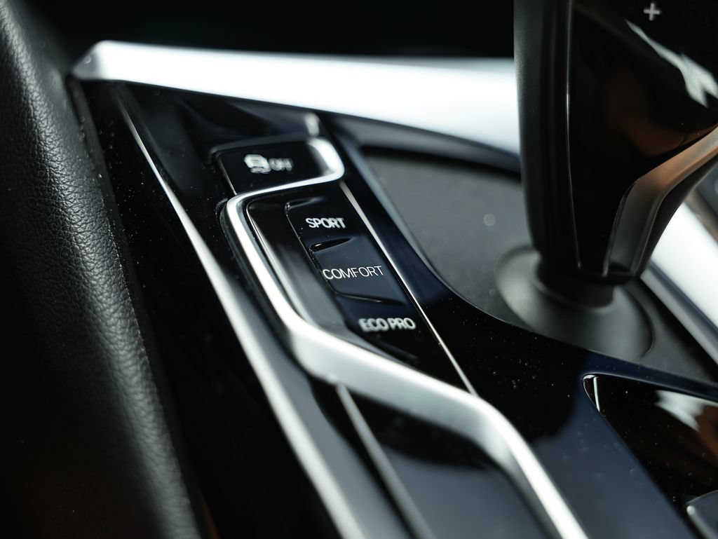 Used 2023 BMW 540i xDrive w/ Premium Package AWD/4WD image 40