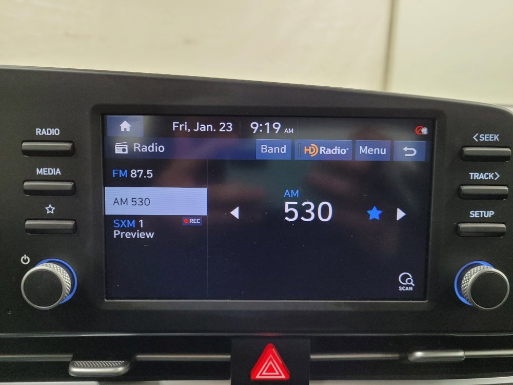 Used 2021 Hyundai Elantra Blue image 25