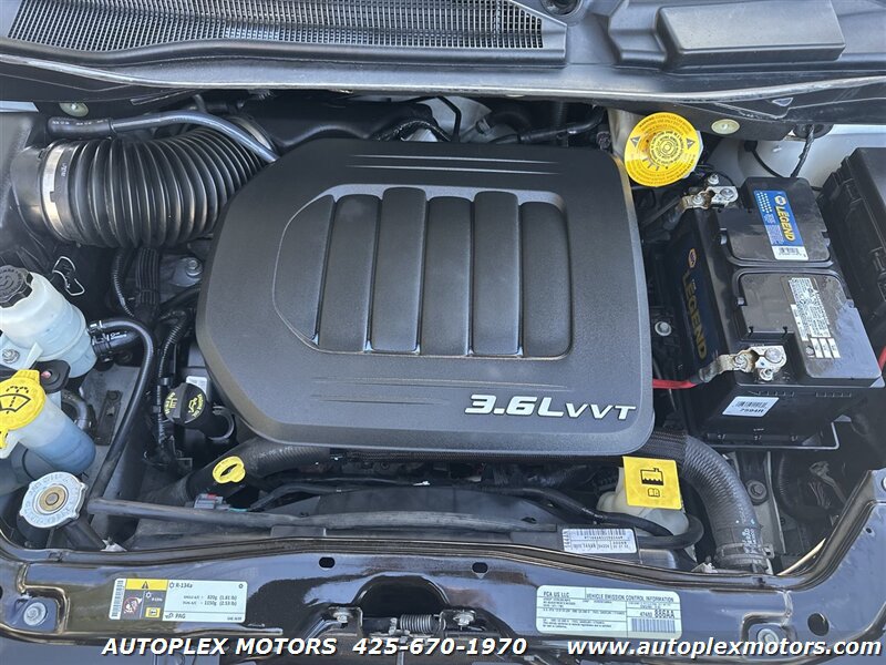 Used 2017 Dodge Grand Caravan SXT FWD image 35