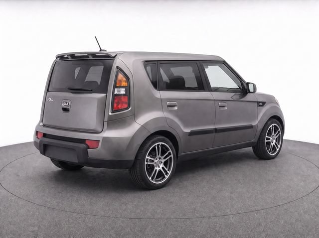 Used 2010 Kia Soul Sport FWD image 4