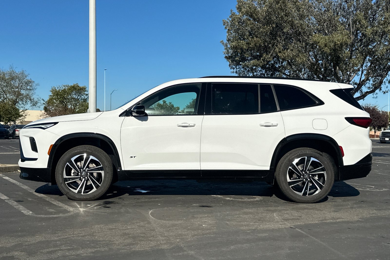 Used 2026 Buick Enclave Sport Touring AWD/4WD image 7