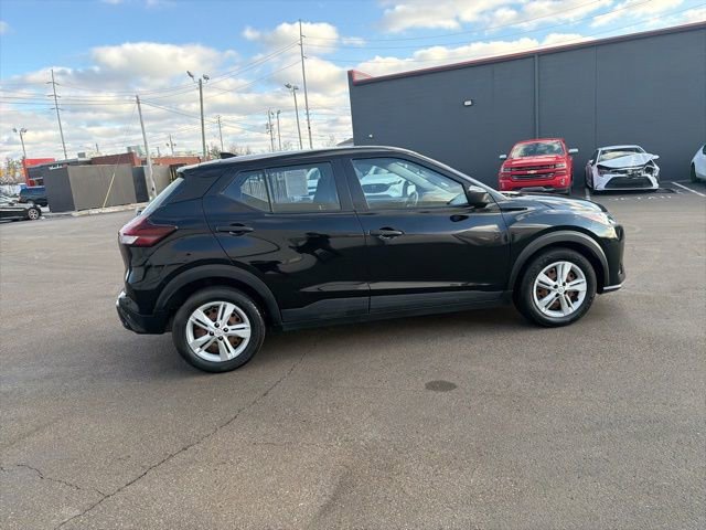 Used 2021 Nissan Kicks S image 4