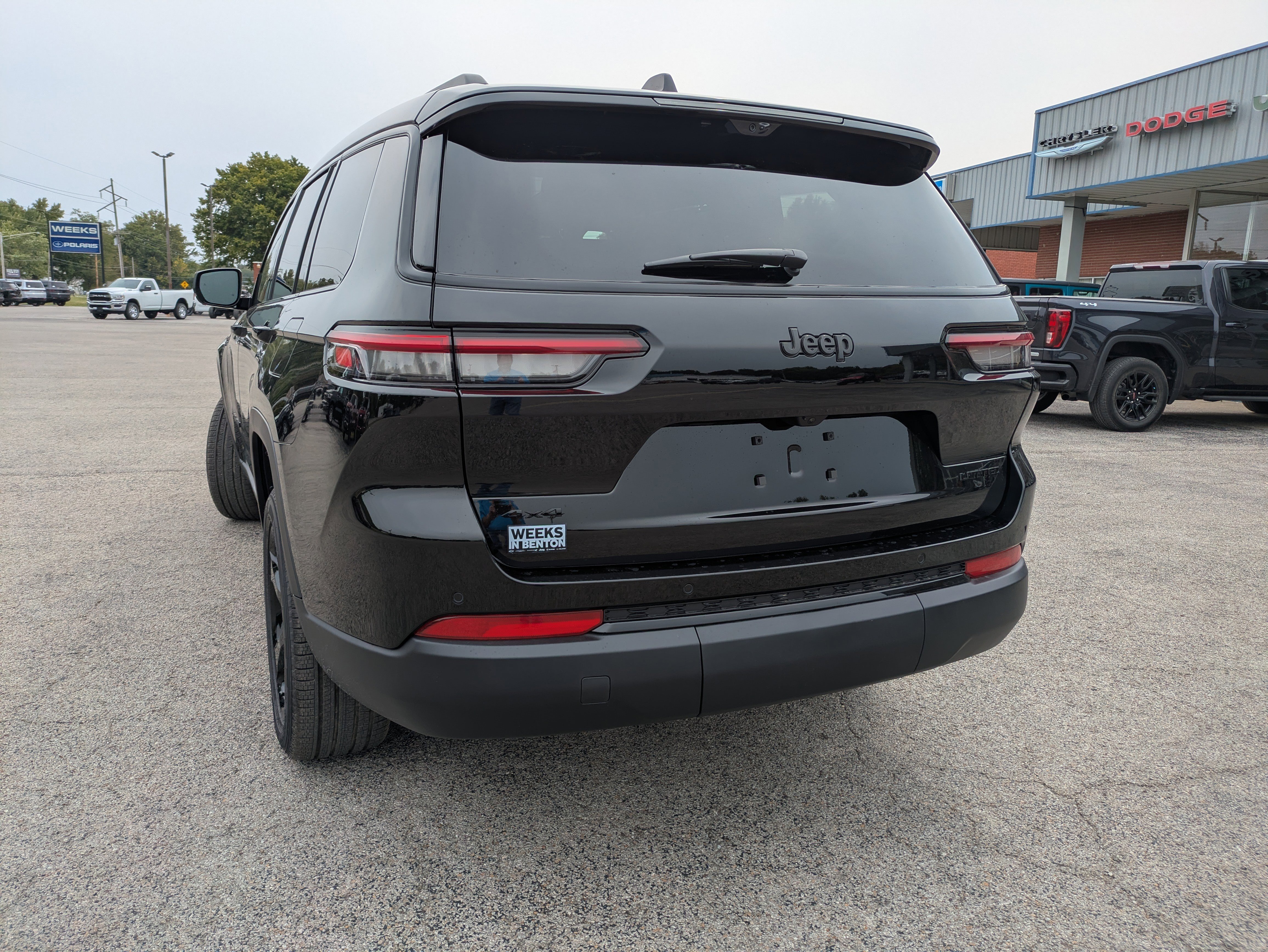 New 2025 Jeep Grand Cherokee L Limited w/ Luxury Tech Group II image 5