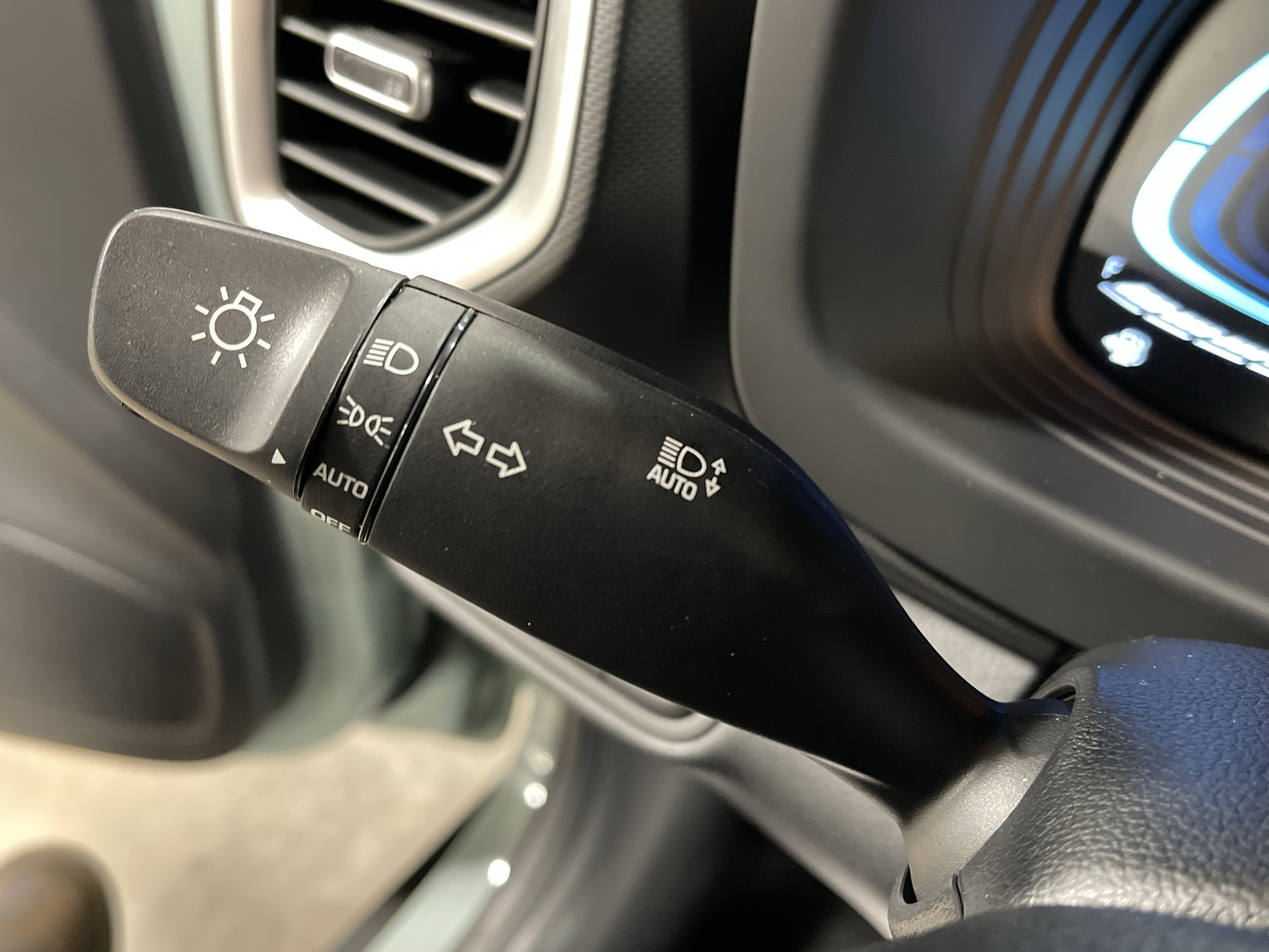 Used 2026 Hyundai Venue SEL image 20