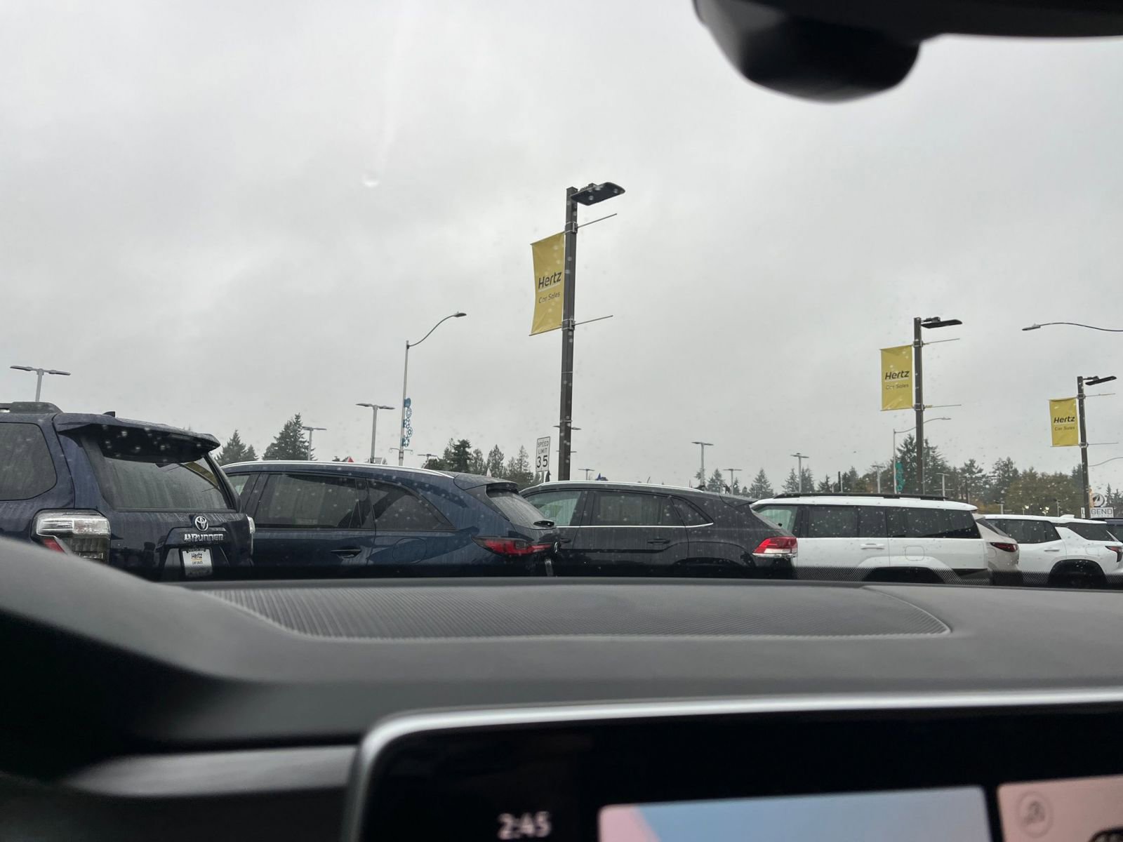 Used 2025 Volkswagen Atlas Cross Sport SE image 17