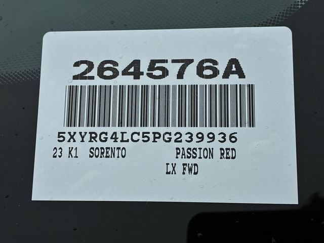 Used 2023 Kia Sorento LX FWD image 30