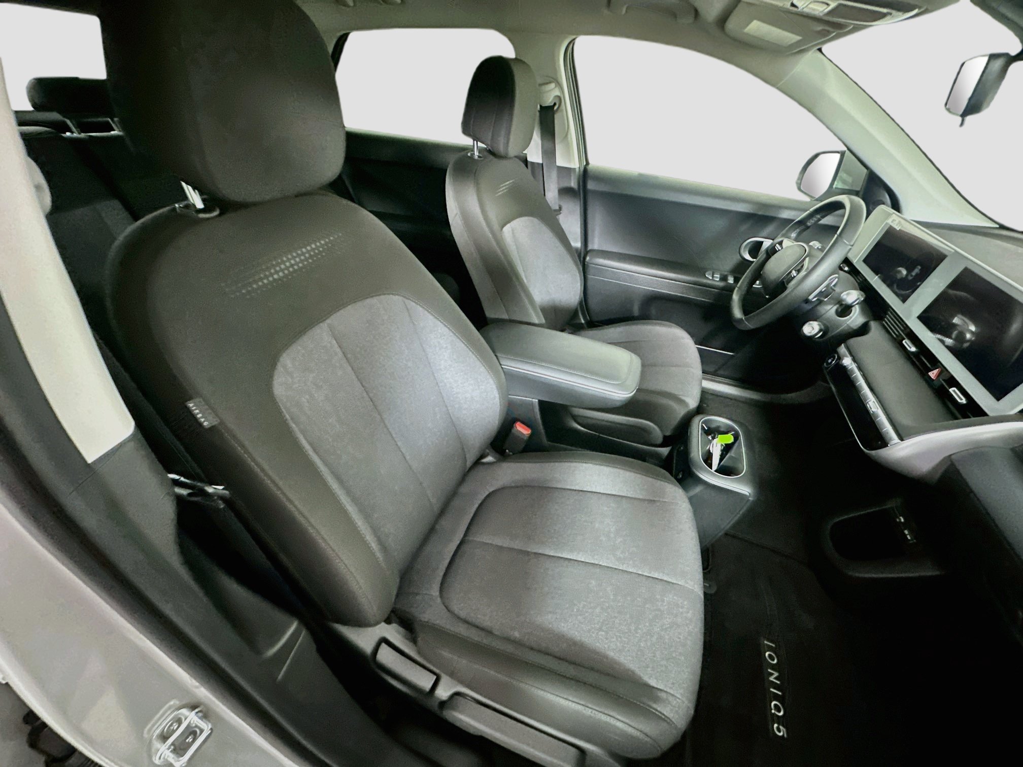 Used 2024 Hyundai Ioniq 5 SE RWD image 30