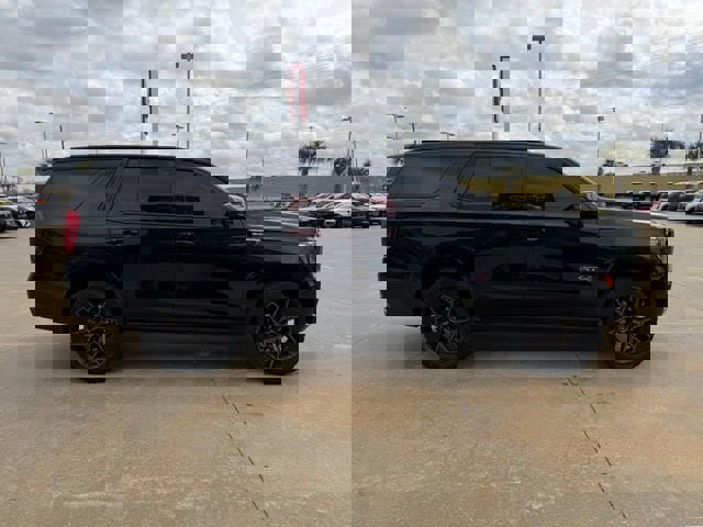 Used 2024 GMC Yukon AT4 w/ AT4 Premium Plus Package image 3