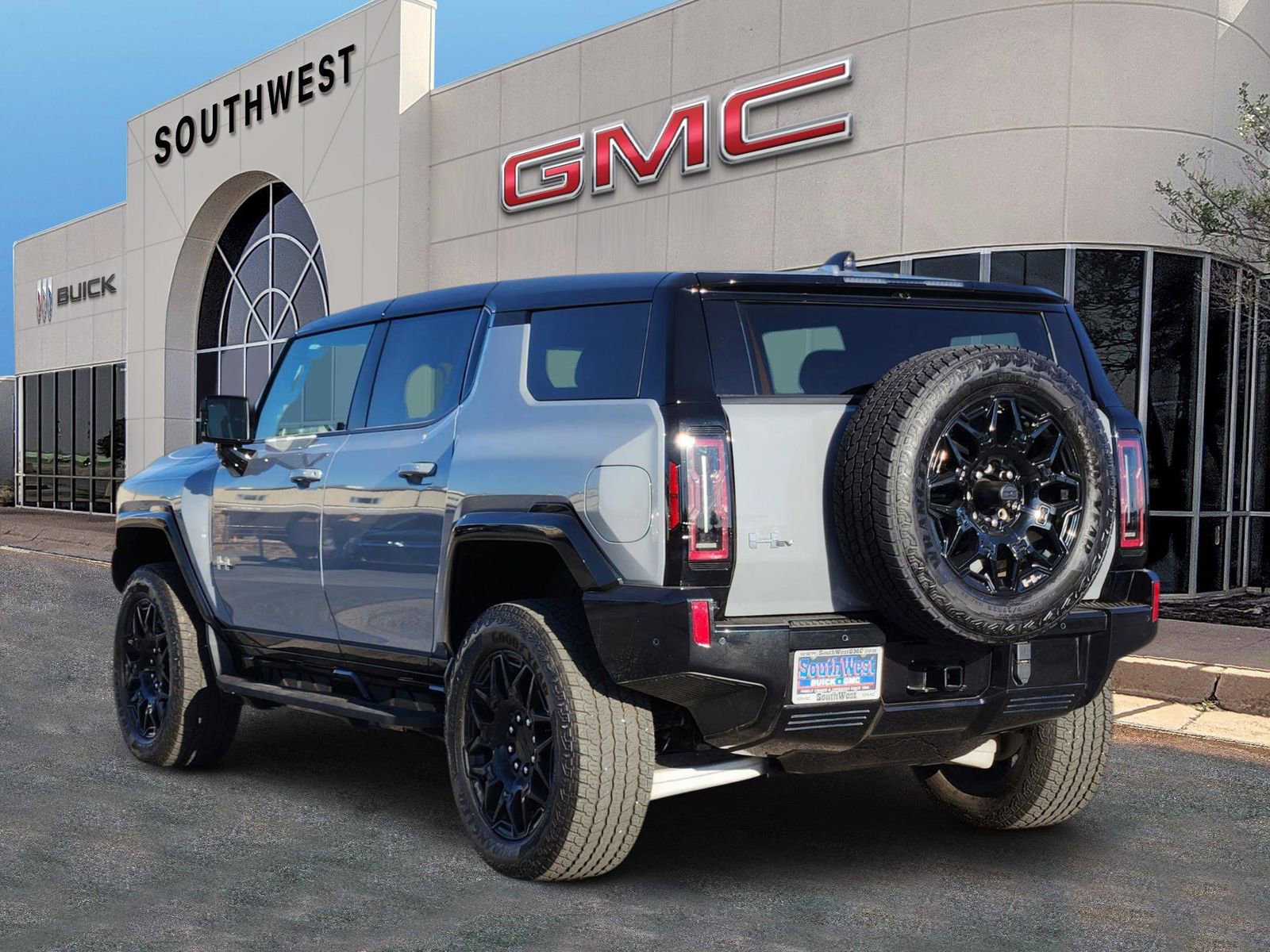 New 2025 GMC Hummer EV 2X AWD/4WD image 4