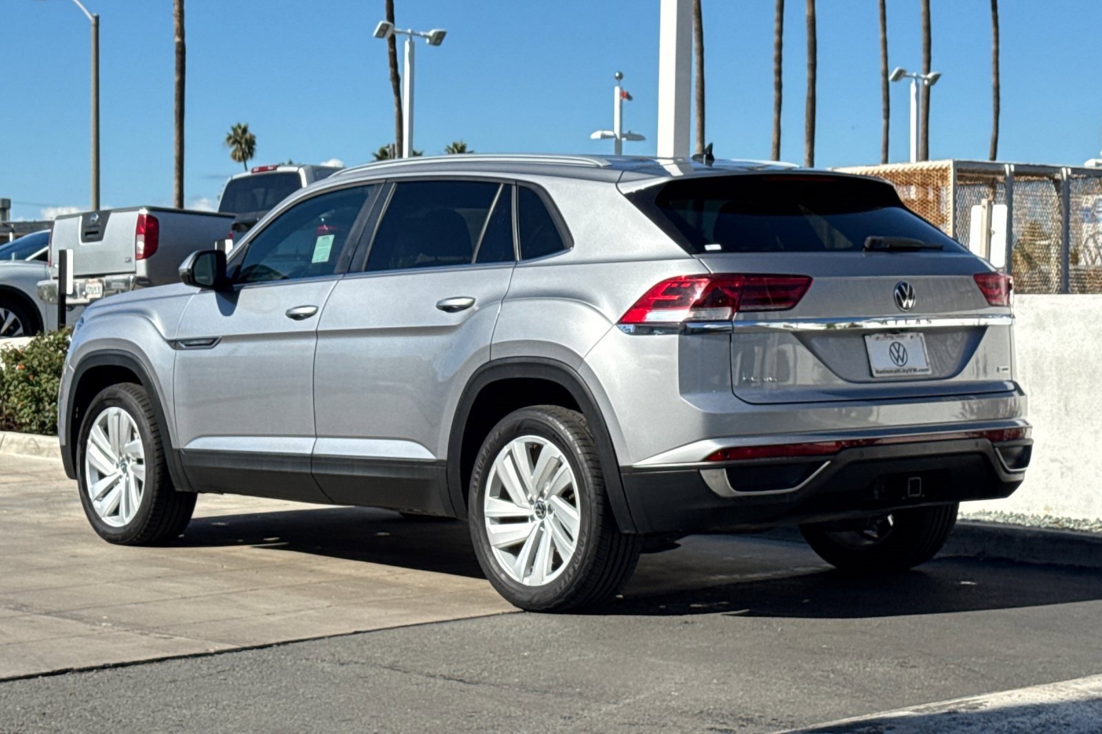 Certified 2022 Volkswagen Atlas Cross Sport SE image 7