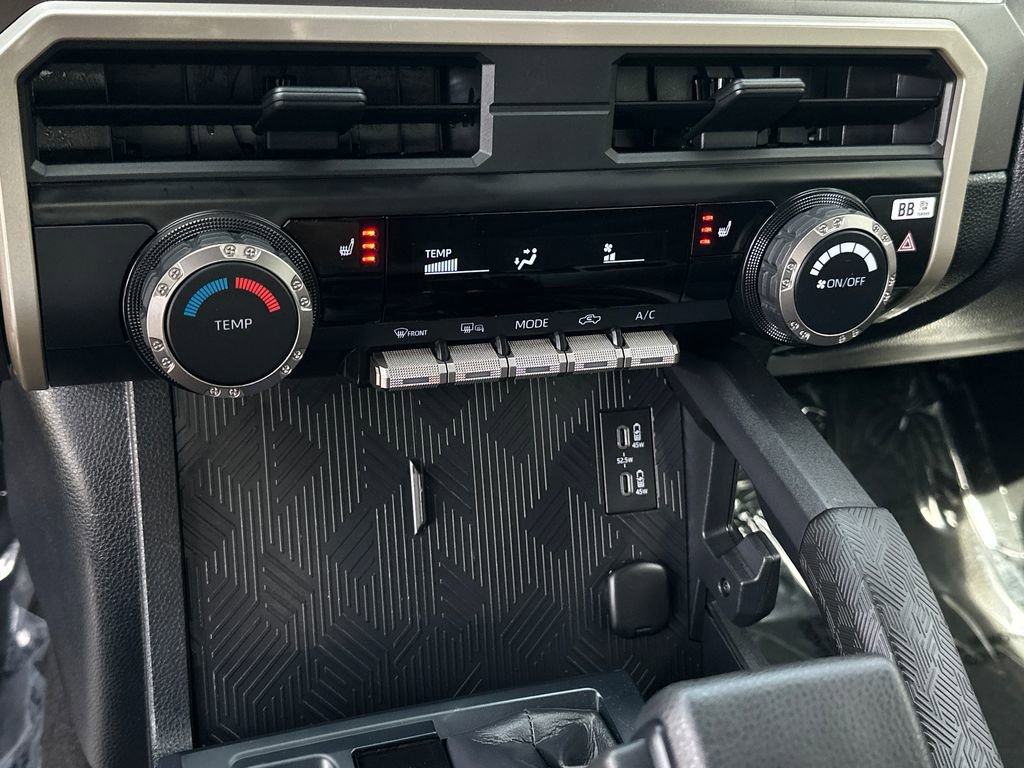 Used 2025 Toyota Tacoma SR5 image 26