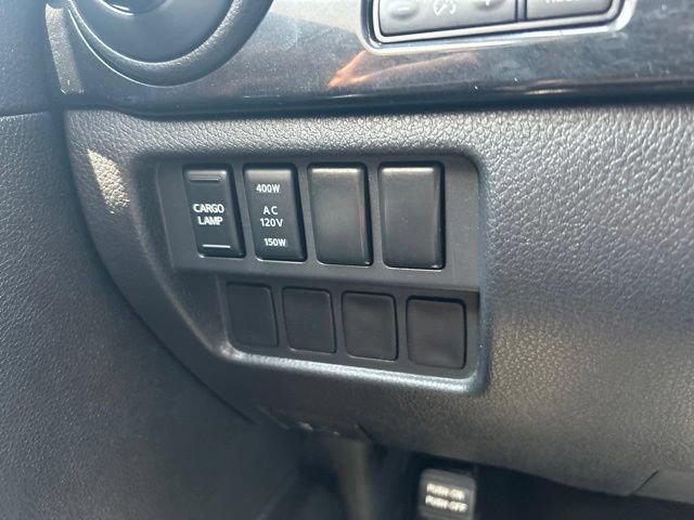 Used 2020 Nissan Titan SV w/ SV Convenience Package AWD/4WD image 18