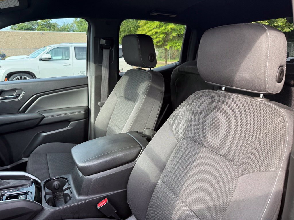 Used 2023 Chevrolet Colorado LT RWD image 11