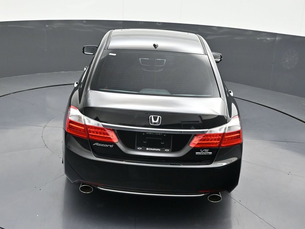 Used 2015 Honda Accord Touring image 19