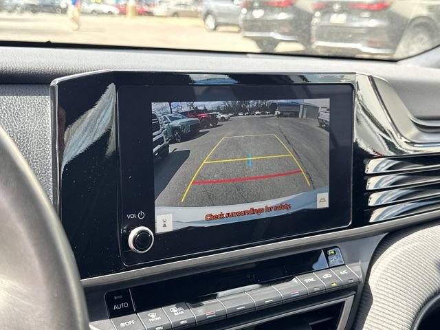 Used 2025 Toyota Camry SE FWD image 20