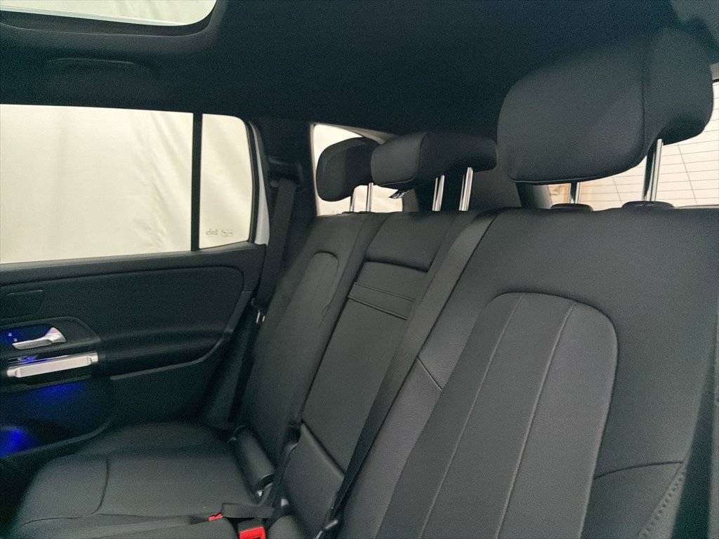 Used 2026 Mercedes-Benz GLB 250 image 18