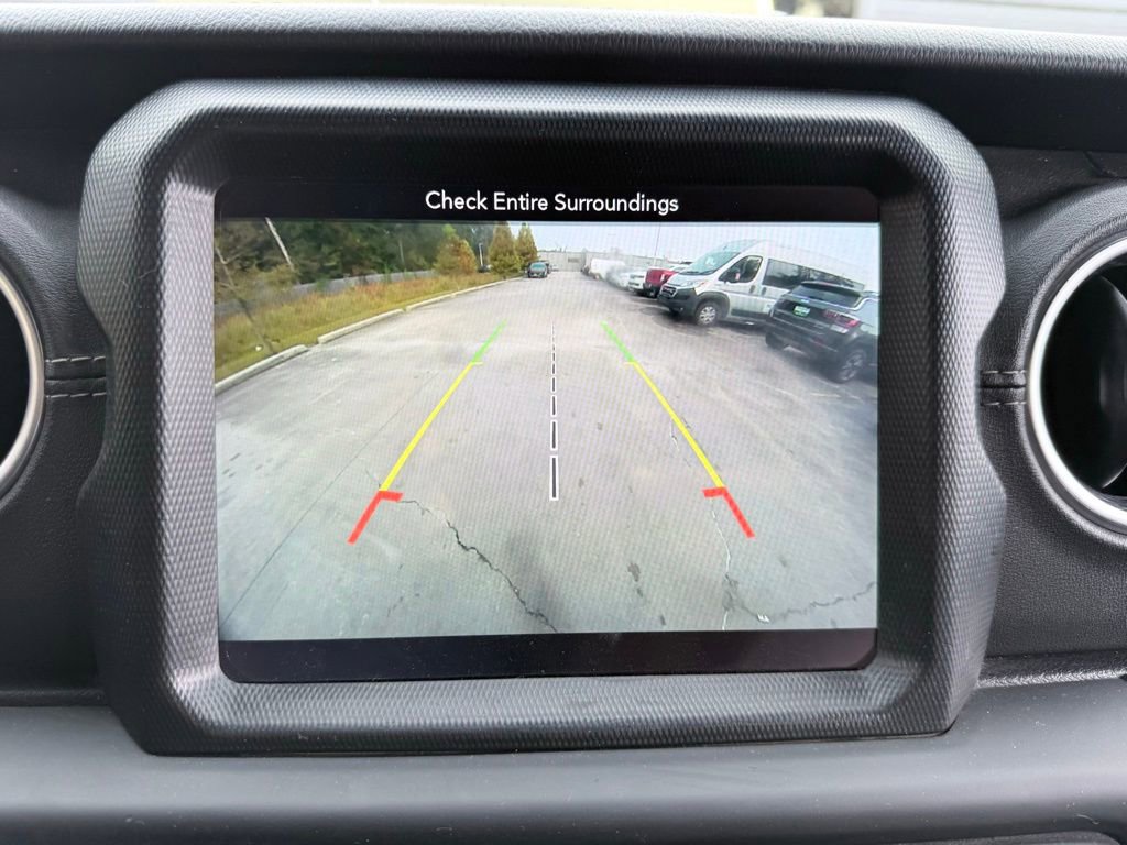 Used 2018 Jeep Wrangler Unlimited Sahara image 18