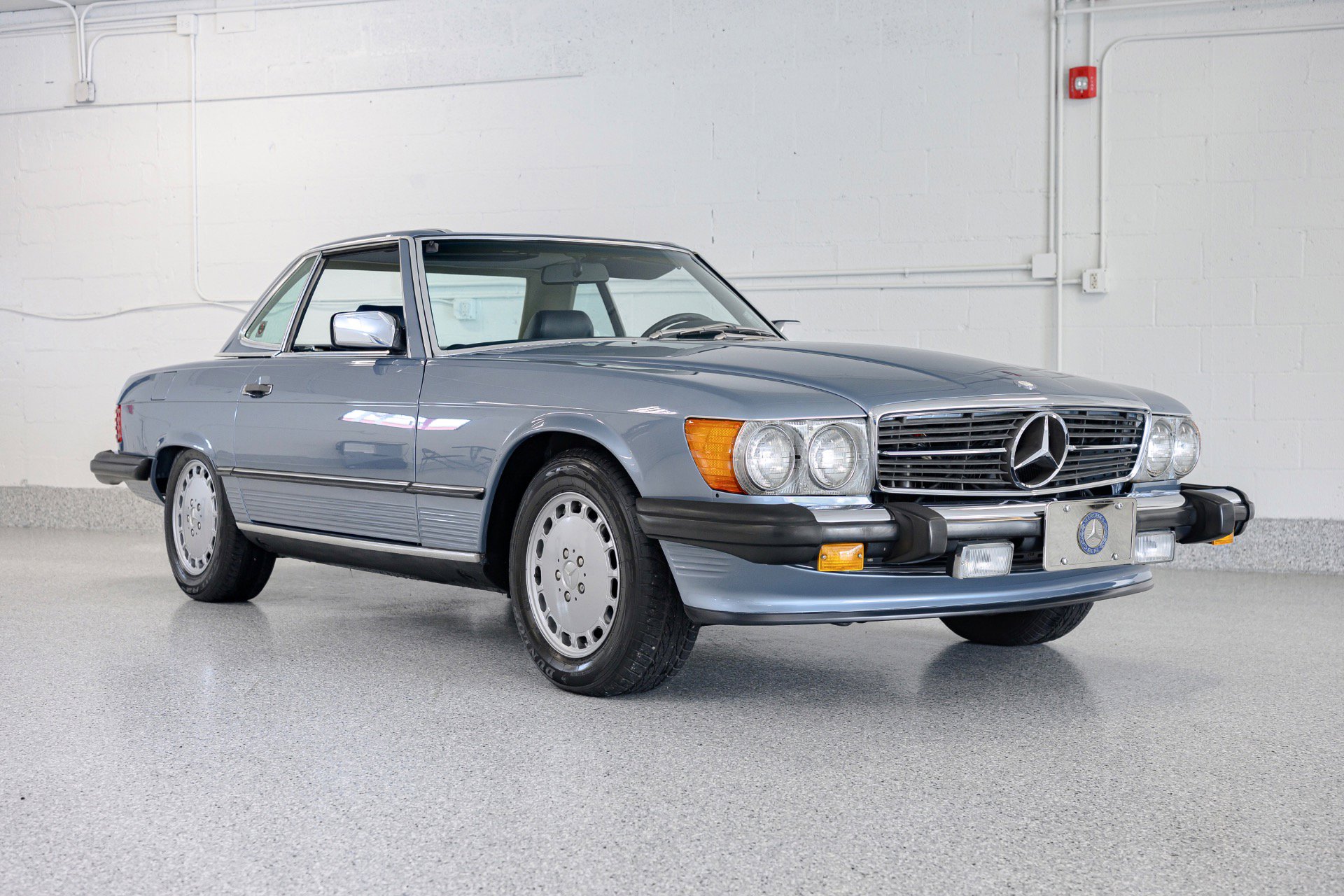 Used 1987 Mercedes-Benz 560 SL image 11