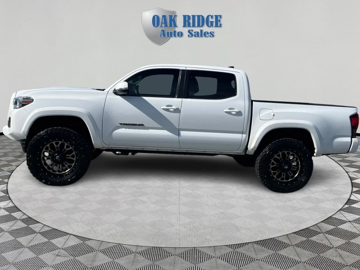 Used 2019 Toyota Tacoma TRD Sport image 8