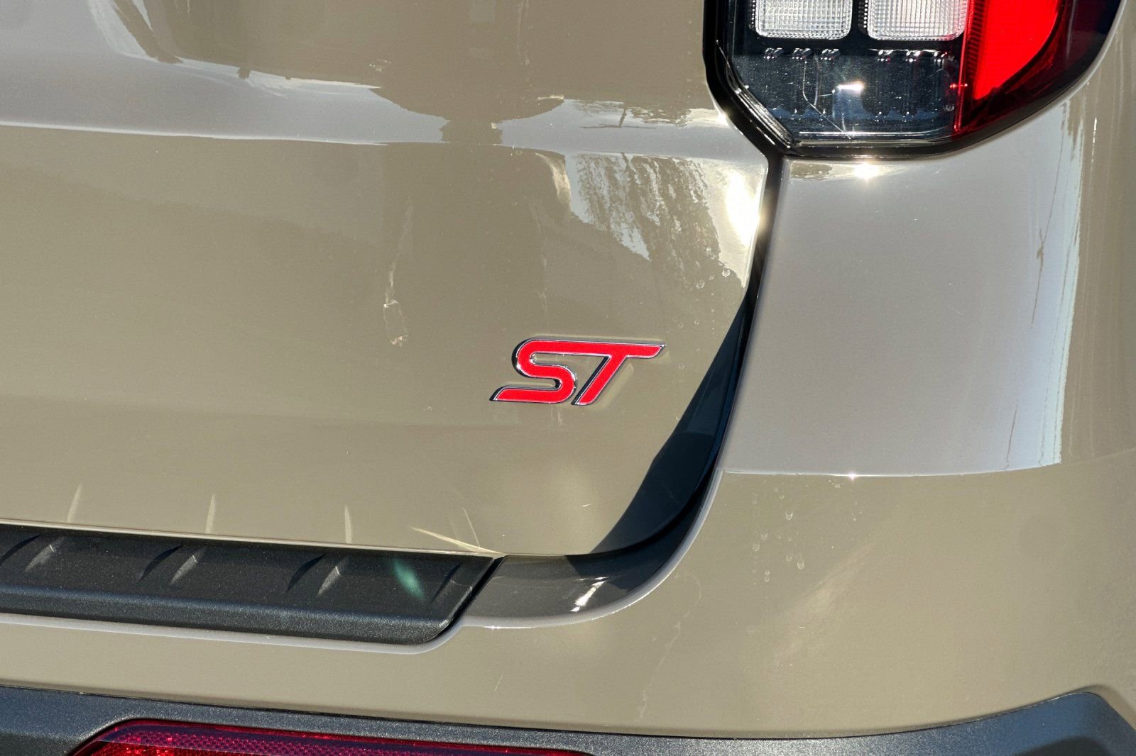 New 2026 Ford Explorer ST image 28