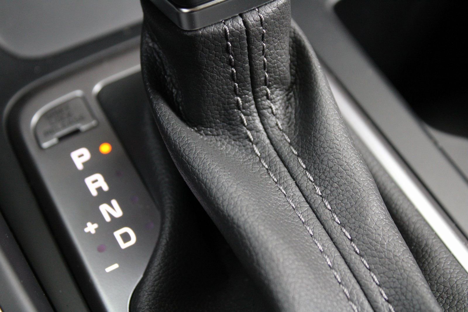 New 2026 Kia Sorento S w/ S Panoramic Sunroof Package image 33