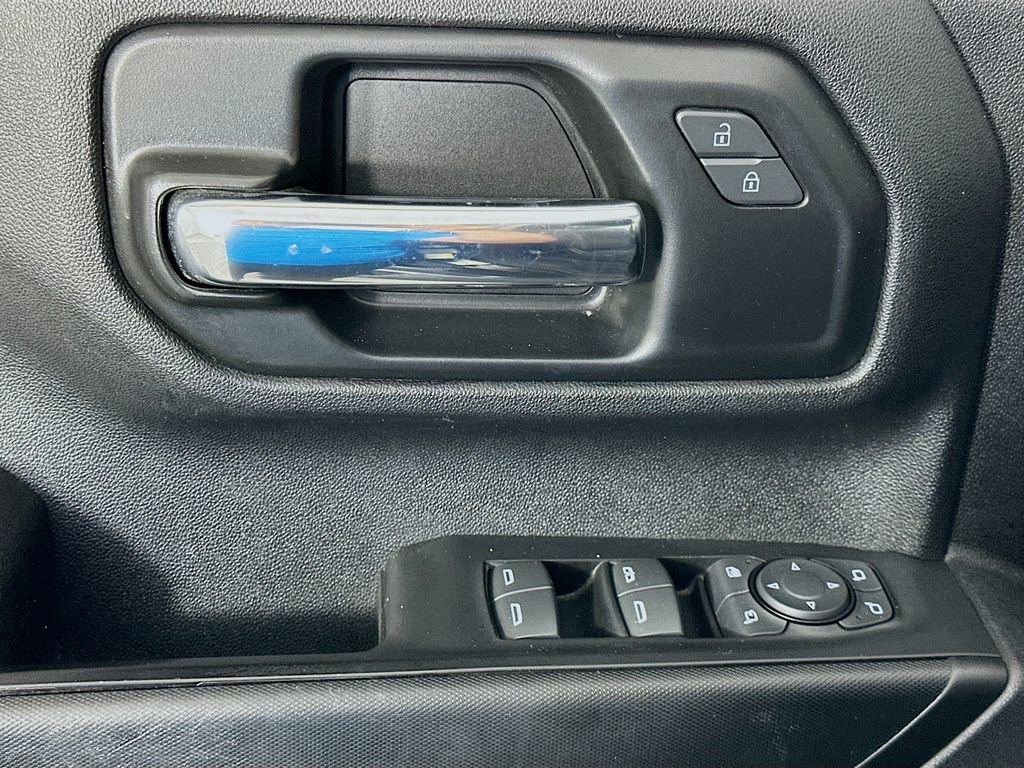 Used 2020 Chevrolet Silverado 2500 Custom w/ Custom Convenience Package image 17