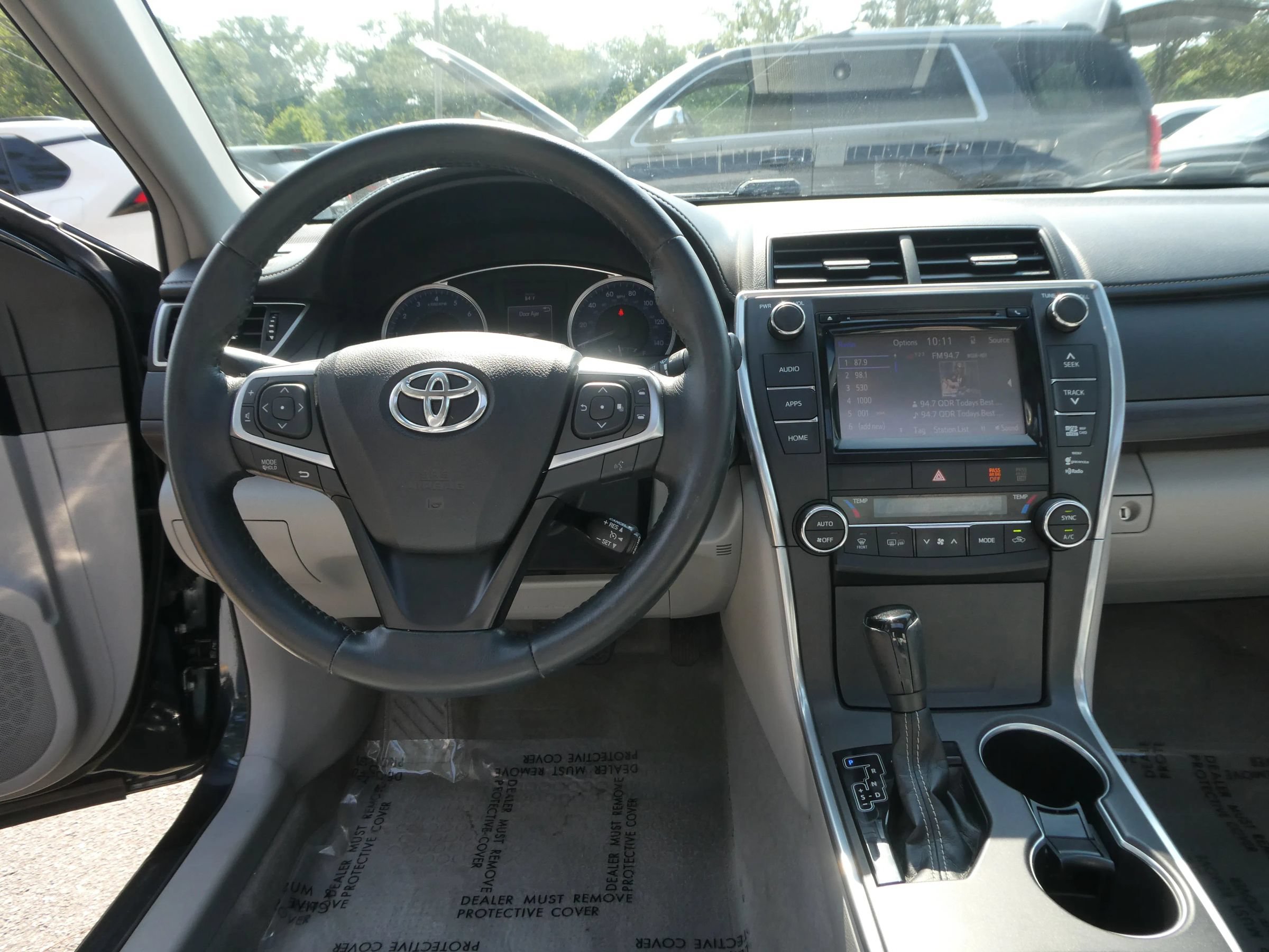 Used 2015 Toyota Camry XLE FWD image 15