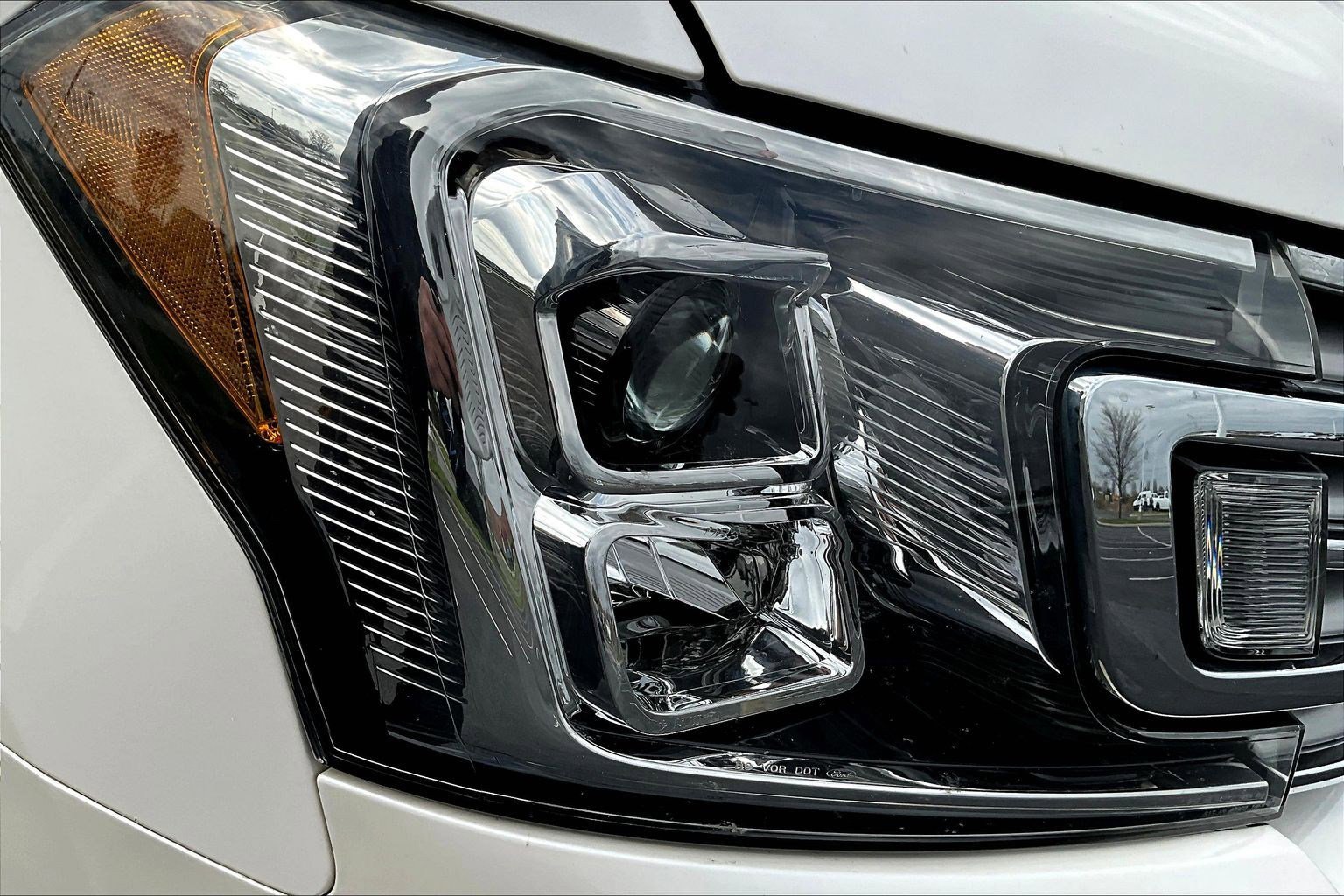 Used 2019 Ford Expedition Limited image 32