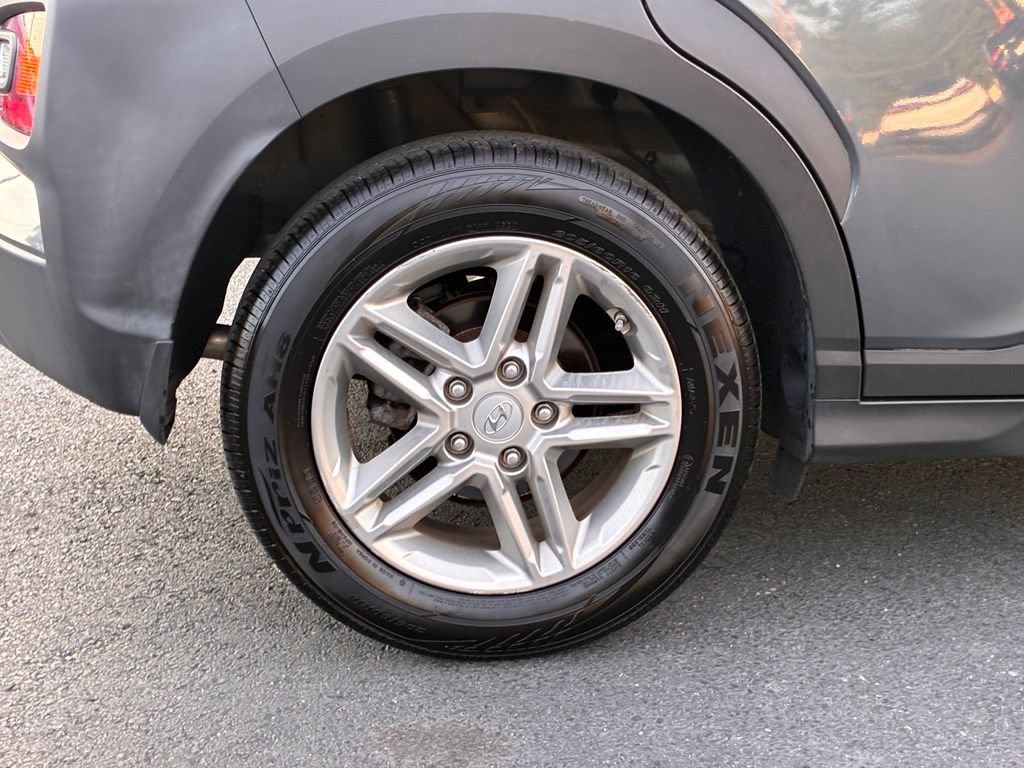 Used 2021 Hyundai Kona SE FWD image 46