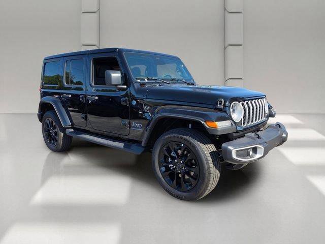 Used 2025 Jeep Wrangler Sahara AWD/4WD image 7