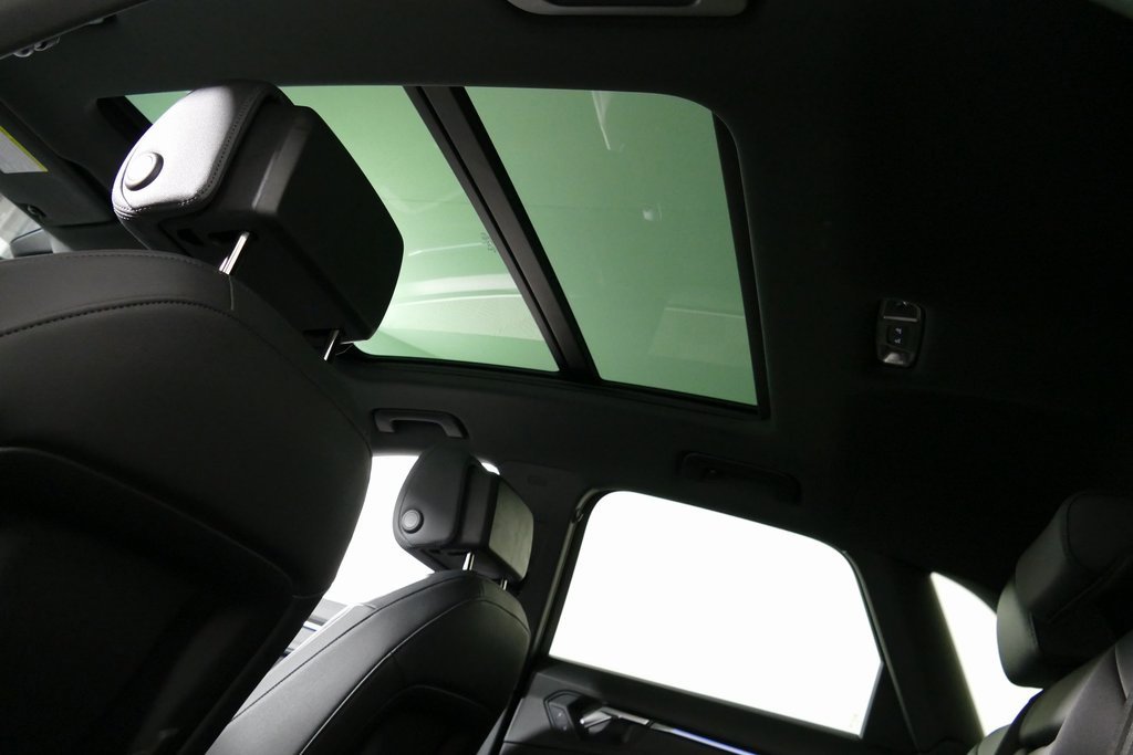 Used 2023 Audi Q3 2.0T Premium Plus w/ Premium Plus Package image 22