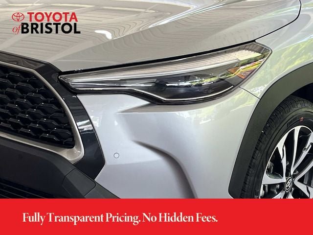 Used 2025 Toyota Corolla Cross XLE FWD image 10