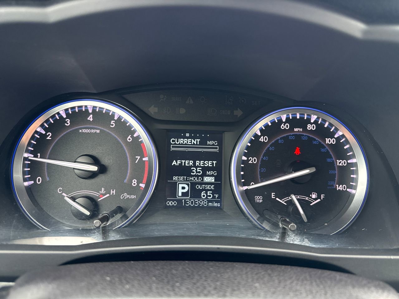 Used 2015 Toyota Highlander LE AWD/4WD image 17