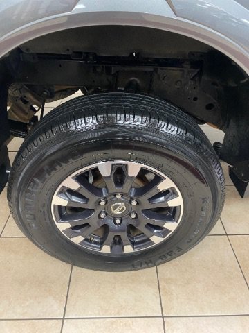 Used 2017 Nissan Titan PRO-4X w/ Pro-4x Convenience Package AWD/4WD image 31