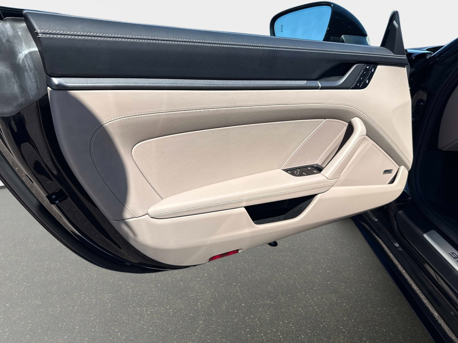 Used 2026 Porsche 911 Carrera image 12