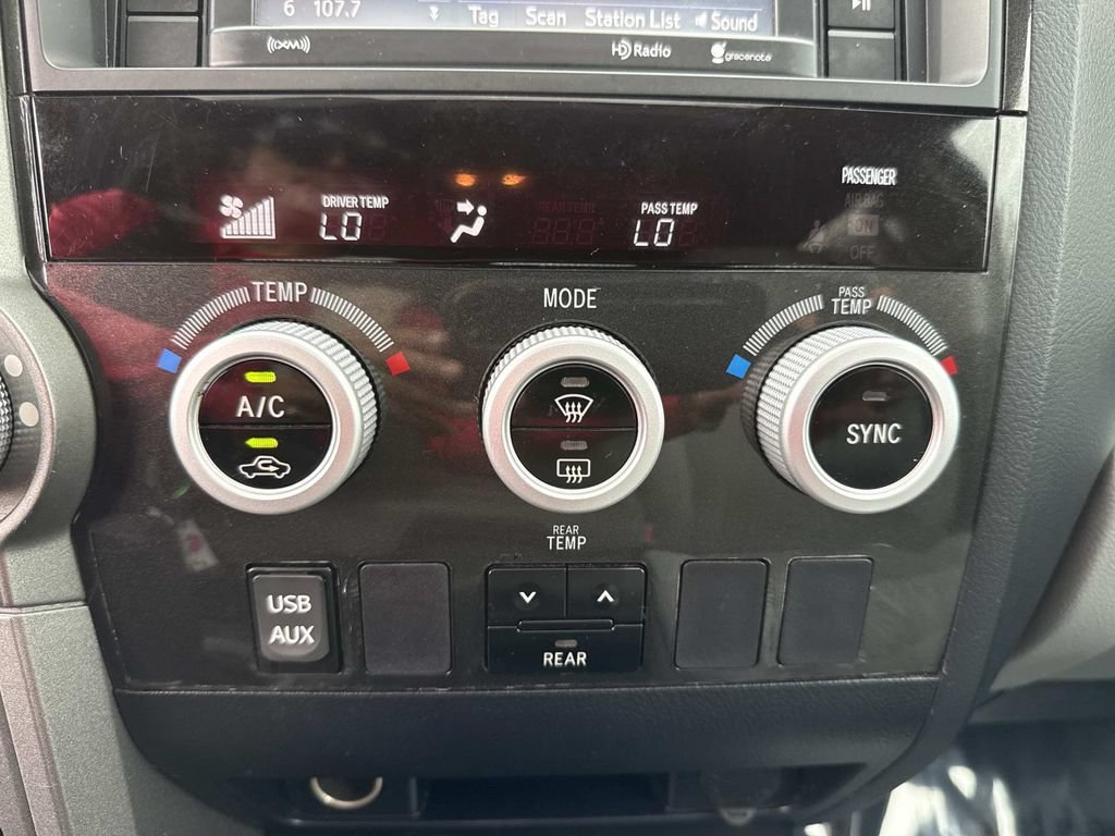 Used 2016 Toyota Sequoia SR5 AWD/4WD image 31