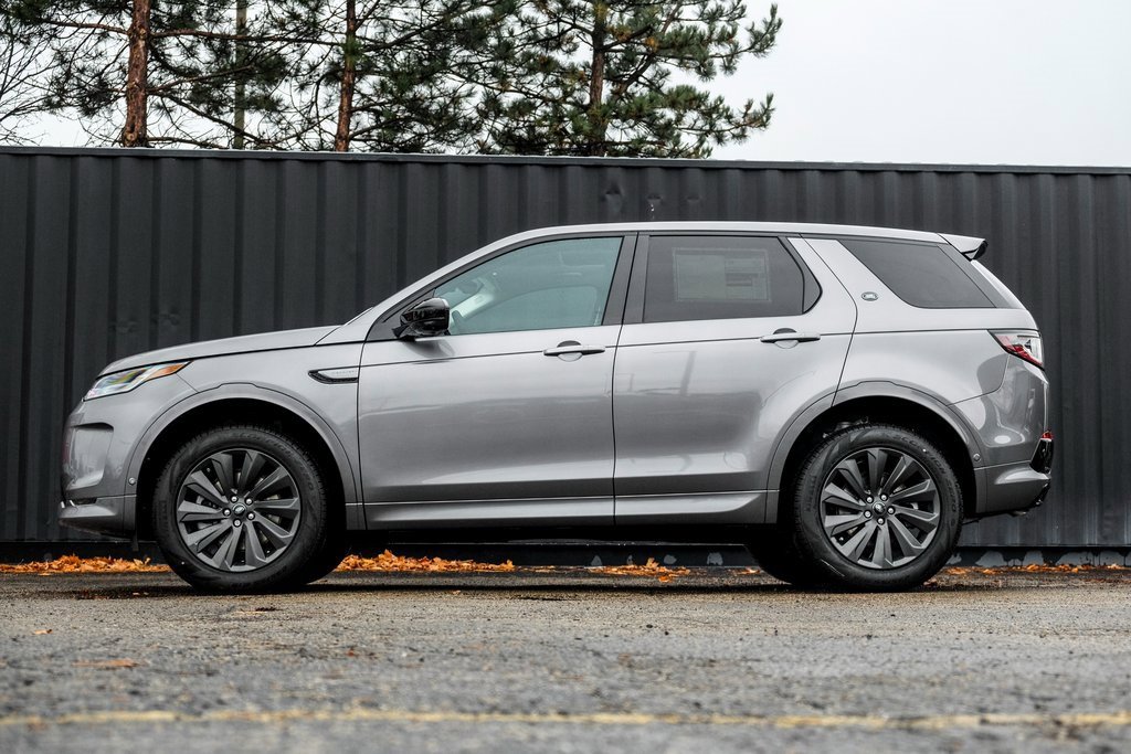 New 2025 Land Rover Discovery Sport S image 3