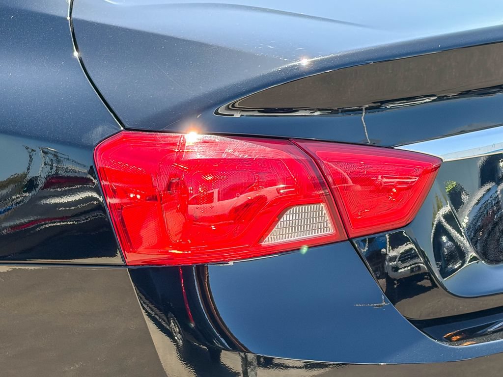 Used 2017 Chevrolet Impala Premier FWD image 8