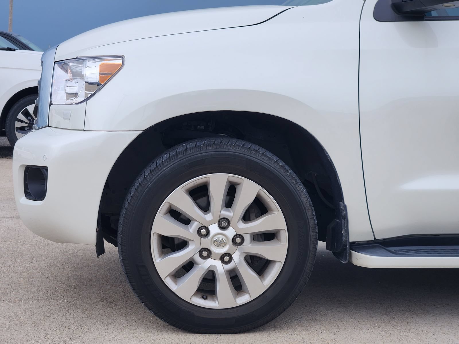 Used 2016 Toyota Sequoia Platinum RWD image 8