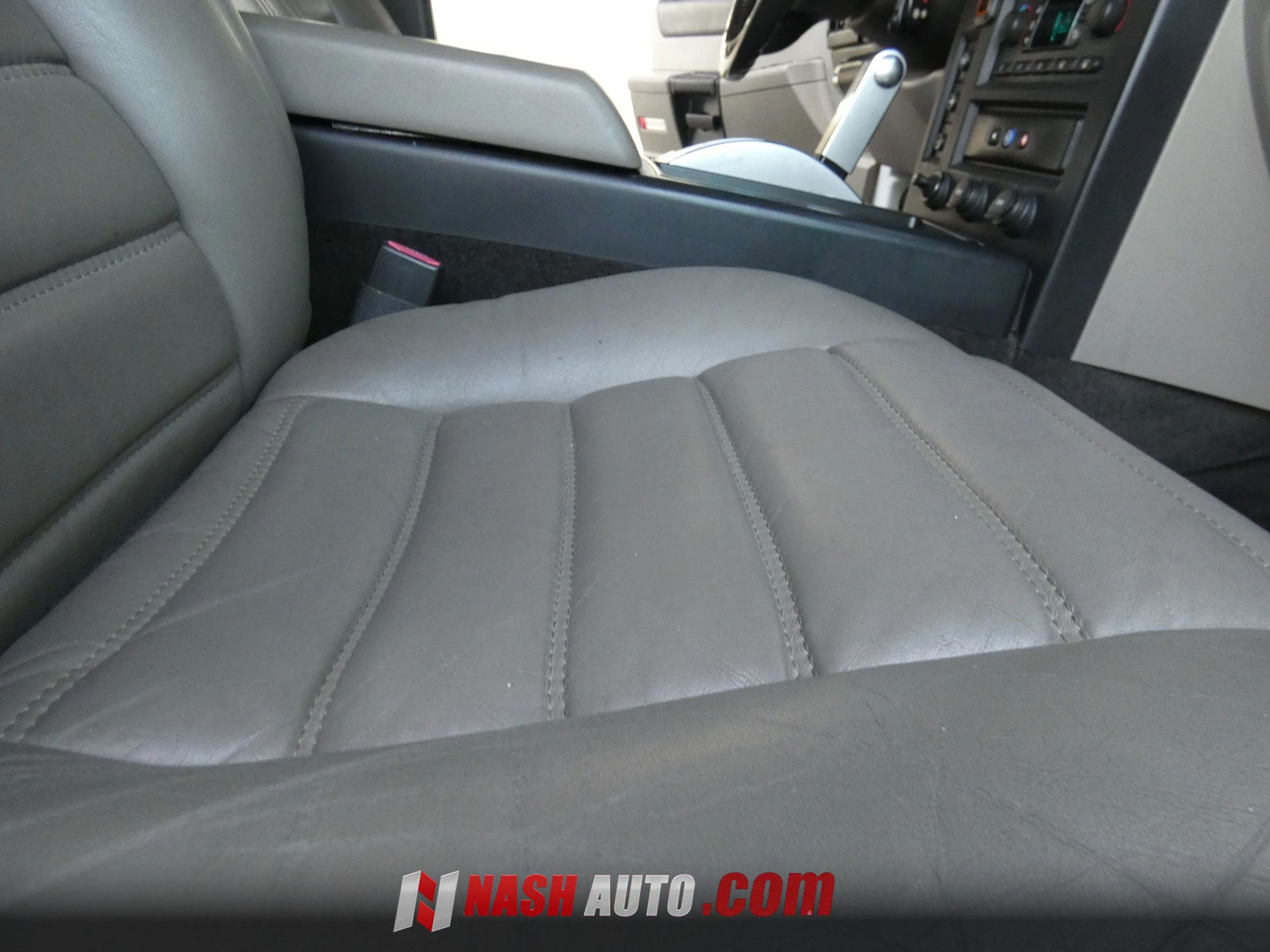 Used 2005 HUMMER H2 w/ Preferred Equipment Group AWD/4WD image 24