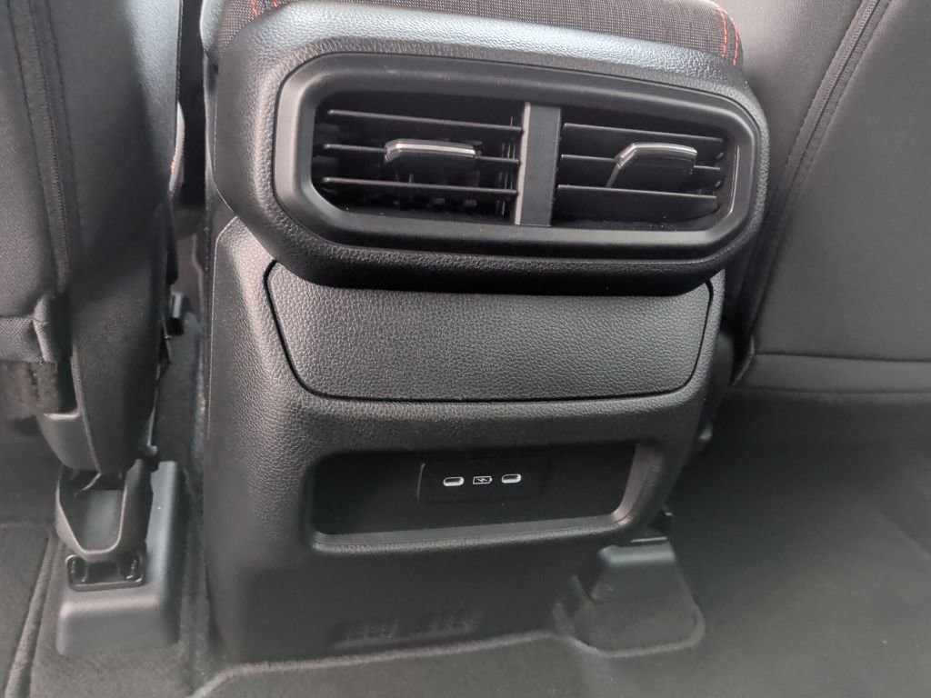 Certified 2025 Honda Pilot Sport image 10