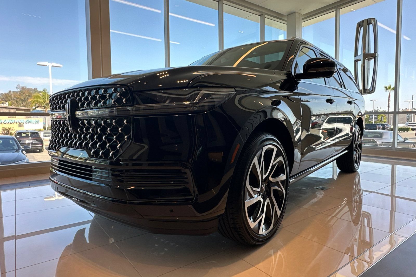 New 2026 Lincoln Navigator L Black Label AWD/4WD image 7