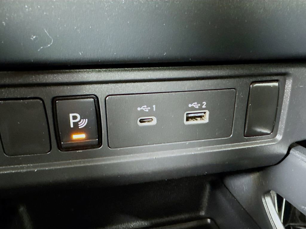 Used 2022 Nissan Frontier S w/ Technology Package image 16