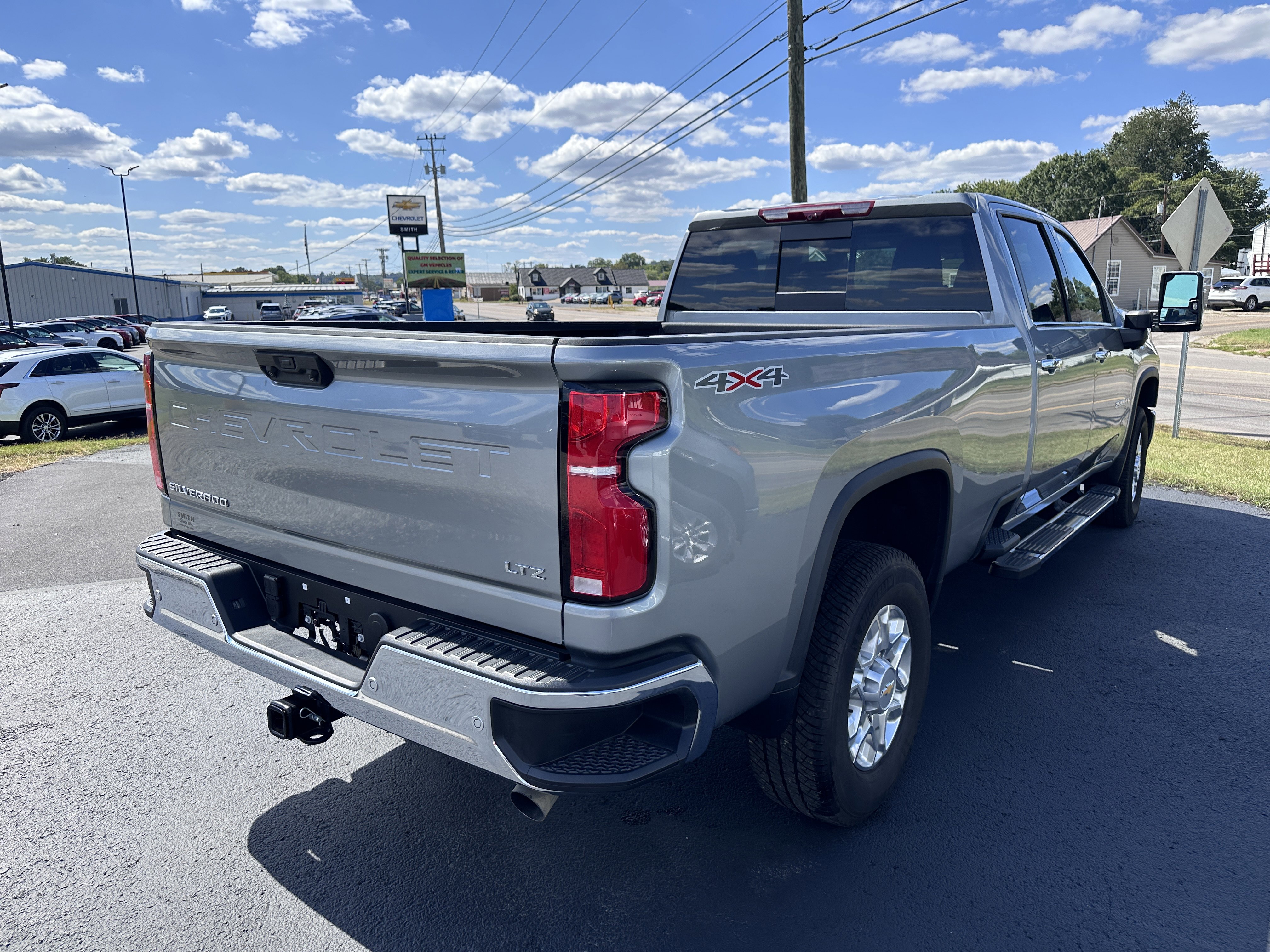 Used 2025 Chevrolet Silverado 2500 LTZ w/ LTZ Premium Package image 3