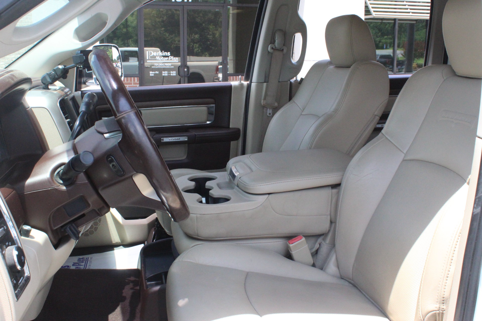 Used 2017 RAM 2500 Laramie w/ Convenience Group AWD/4WD image 13