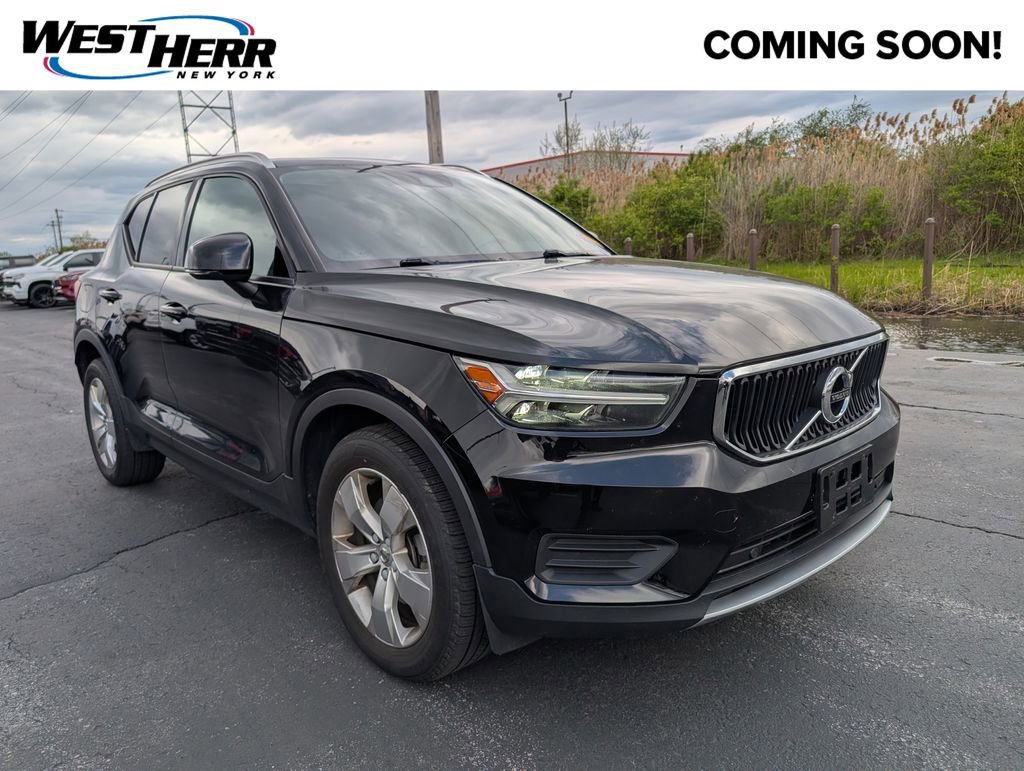 Used 2019 Volvo XC40 T5 Momentum AWD/4WD image 1