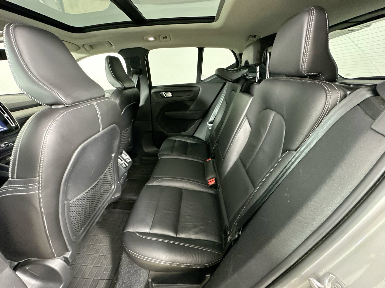 Used 2023 Volvo XC40 B5 Ultimate w/ Protection Package Premier AWD/4WD image 36