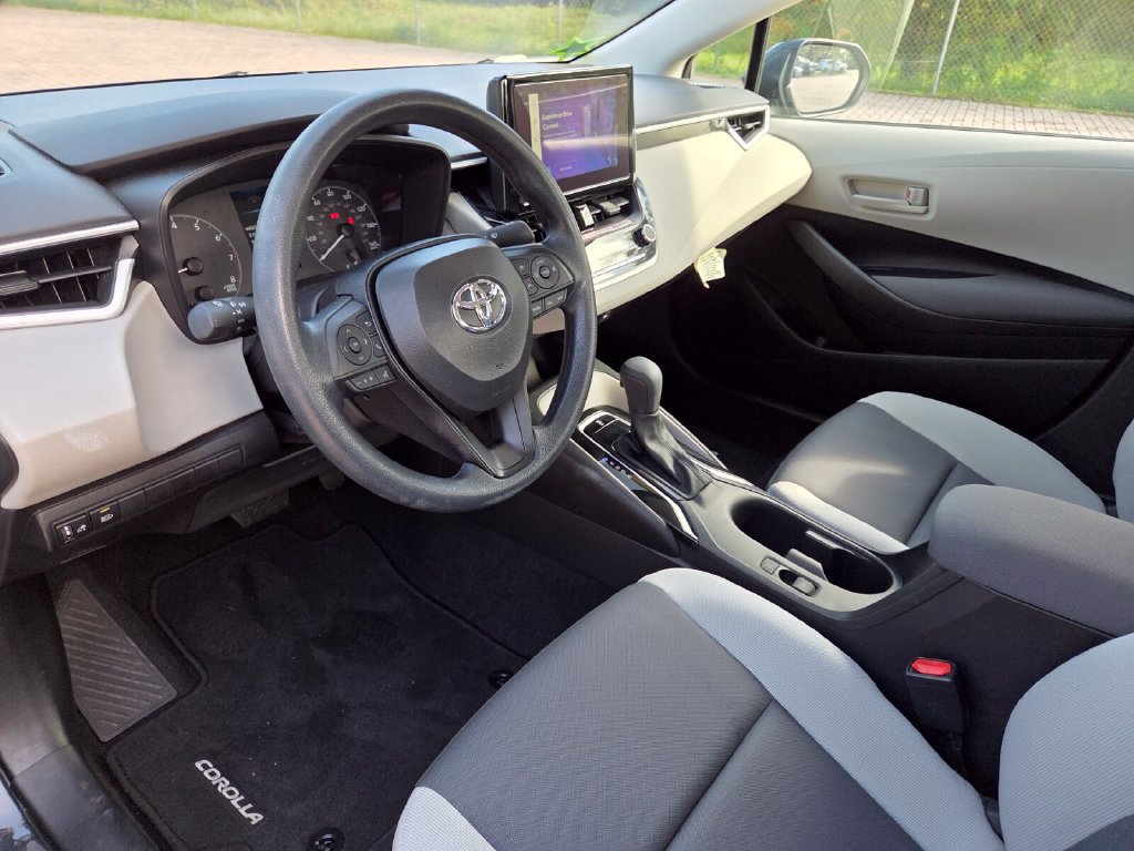 Certified 2025 Toyota Corolla LE w/ Convenience Package FWD image 25